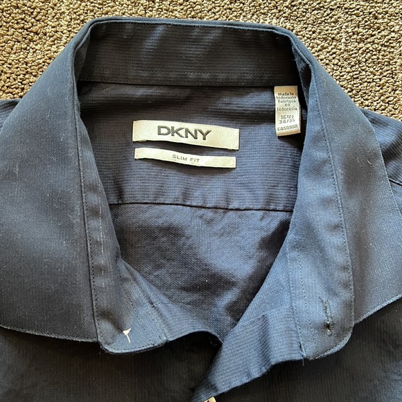Men’s DKNY Slim Fit Button down - Picture 5 of 7